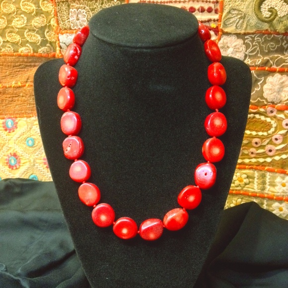 Vibrant Red Beaded Necklace - Picture 1 of 3